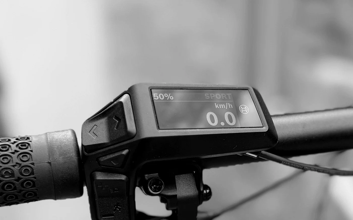 Bosch Purion Display am Lenker mit Anzeige SPORT und Akkustand 50 Prozent